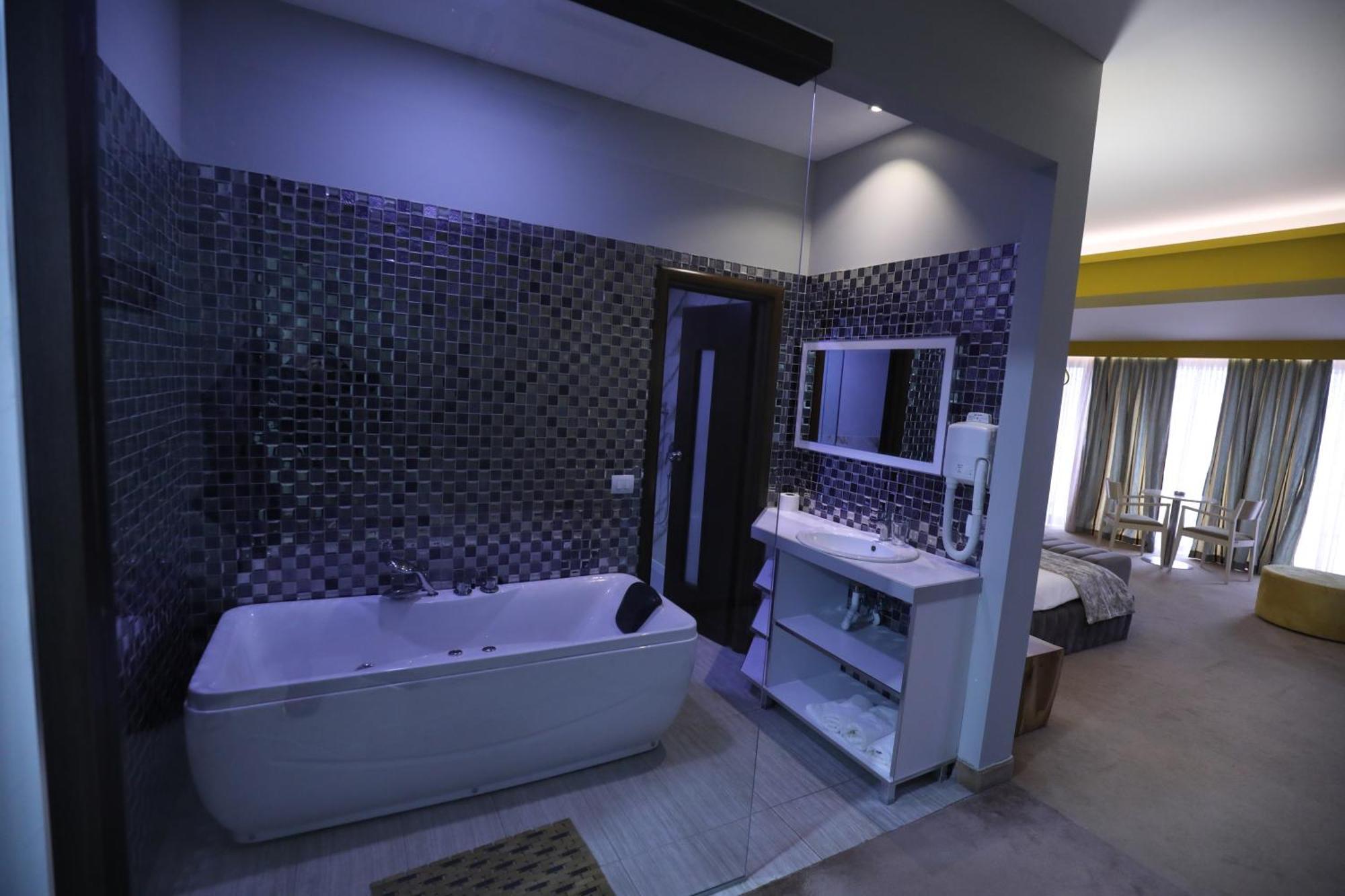 Hotel 1 Maji 4*
