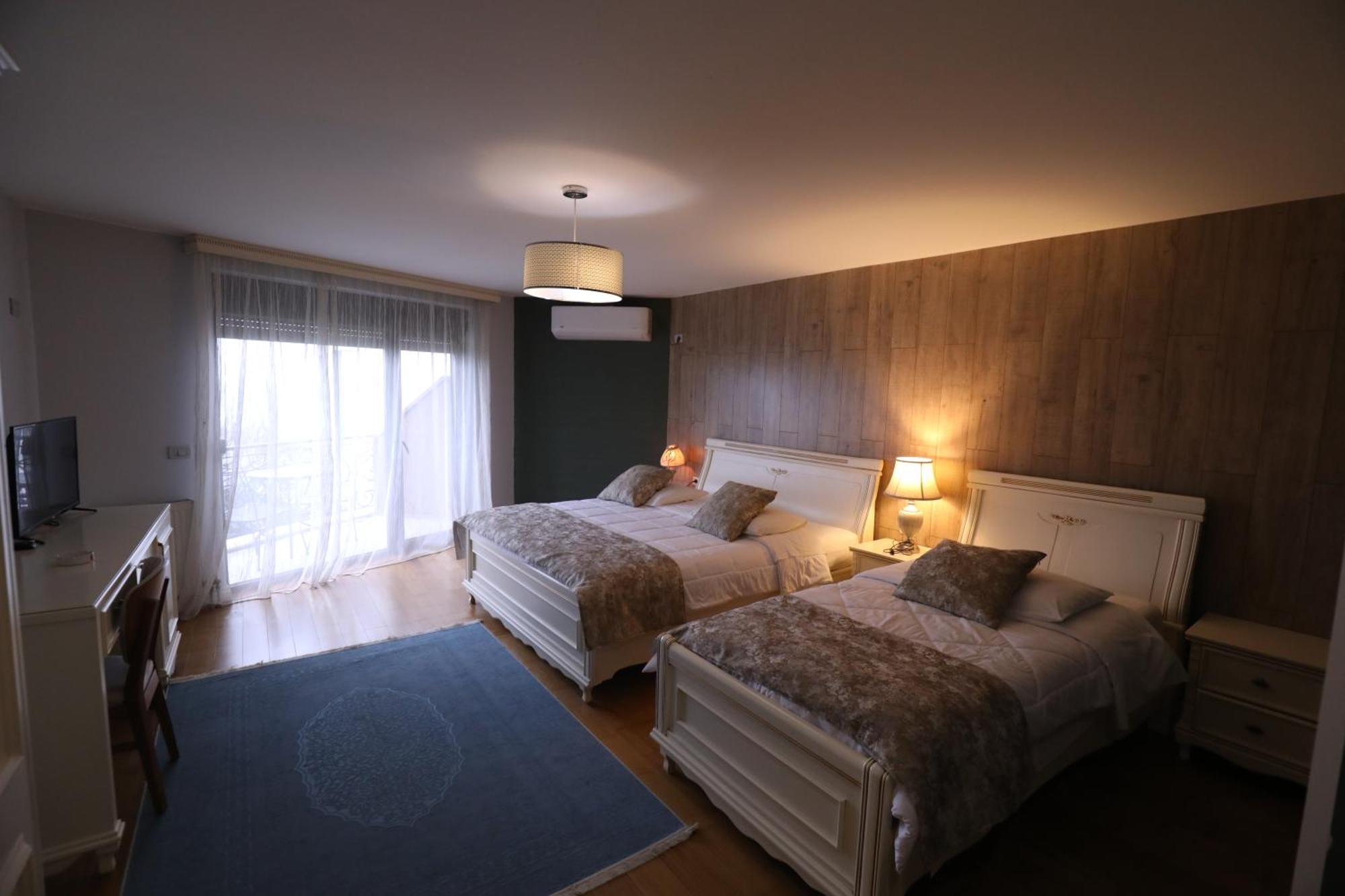 1 Maji Hotel 4*