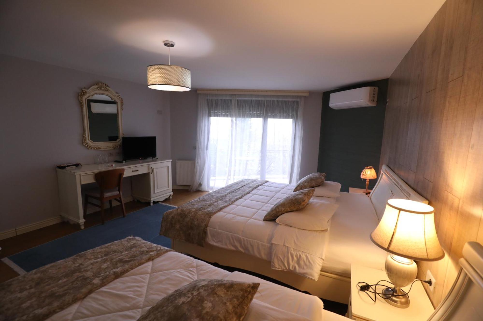 1 Maji Hotel 4*