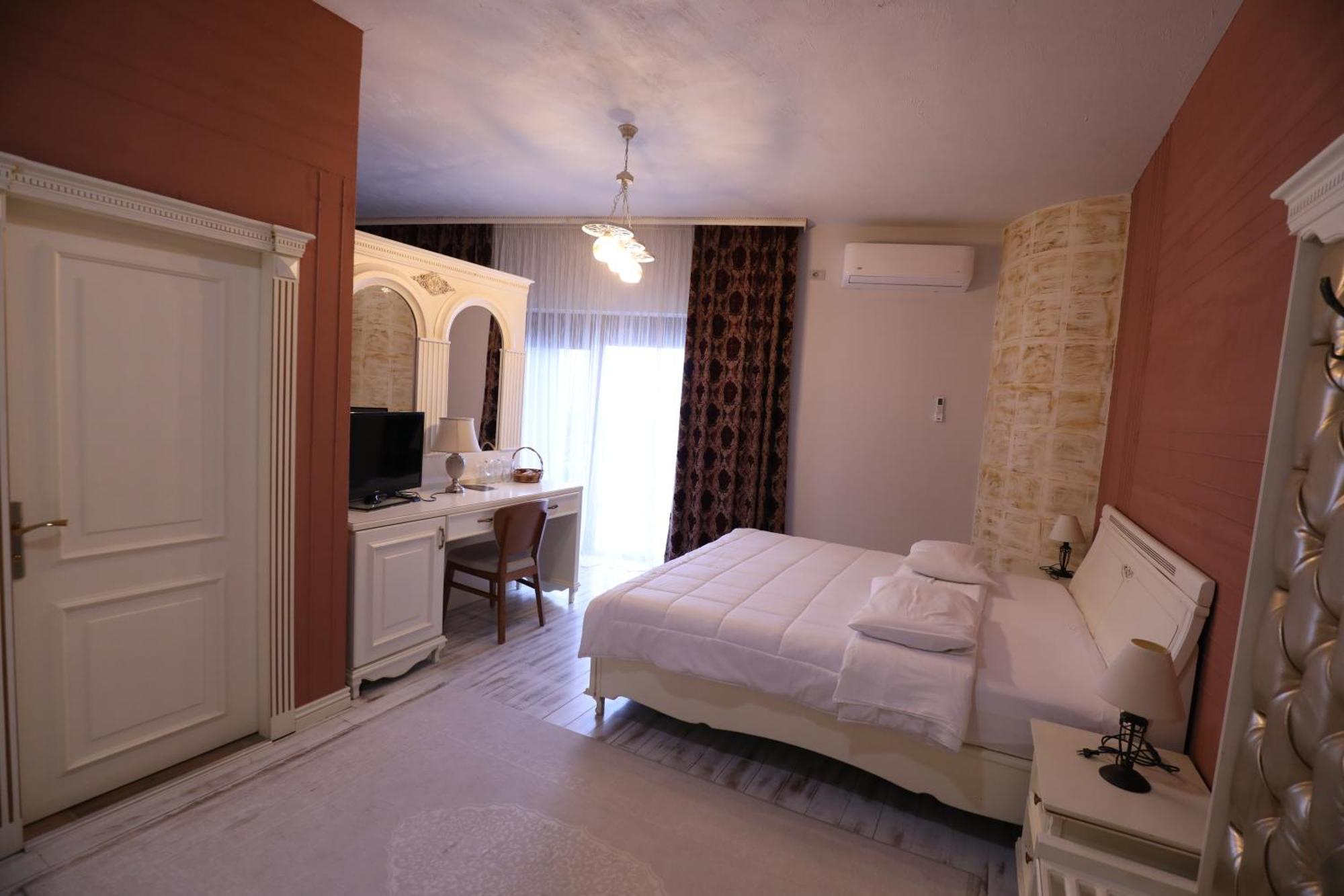 Hotel 1 Maji