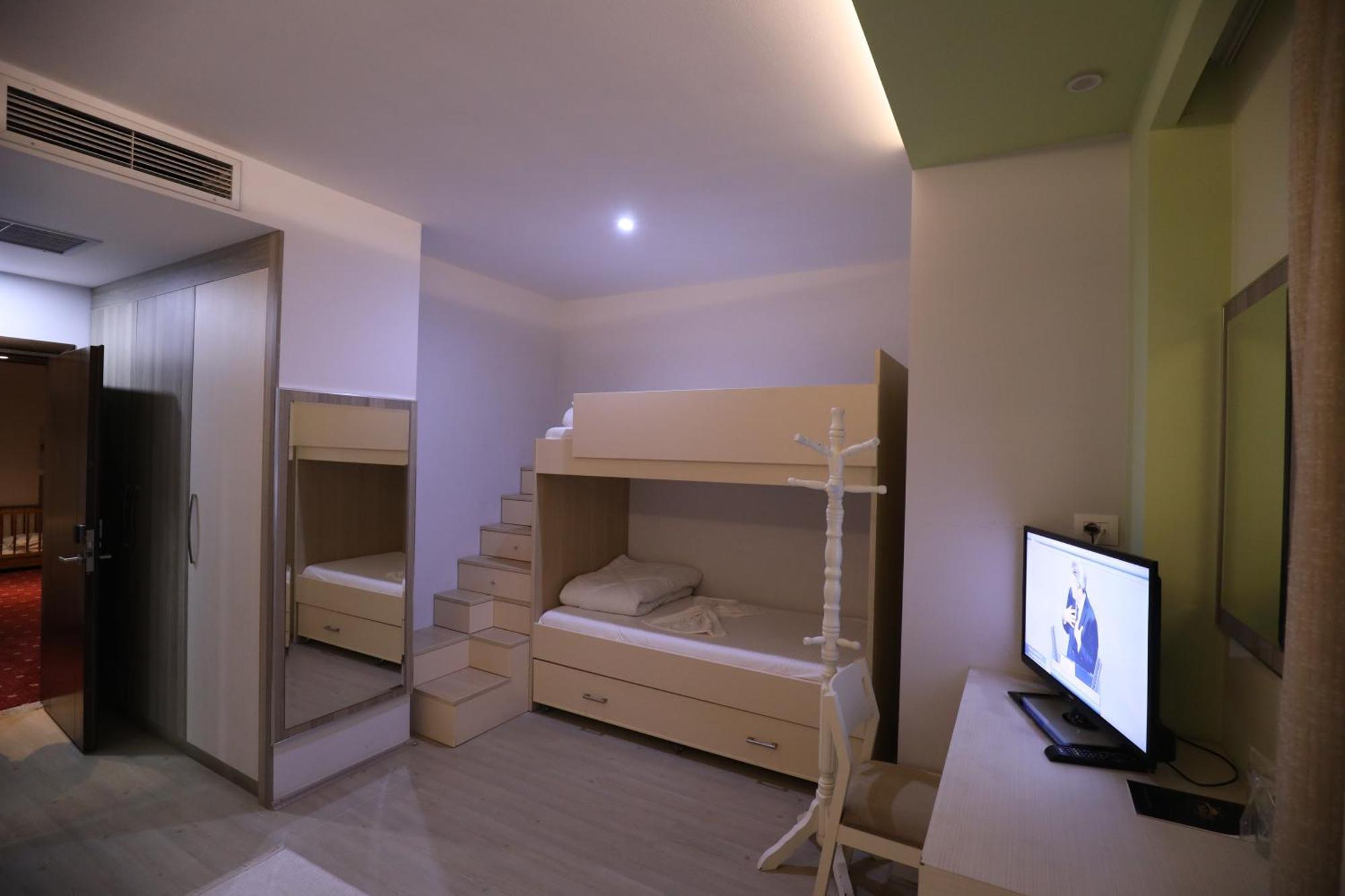 1 Maji Pogradec