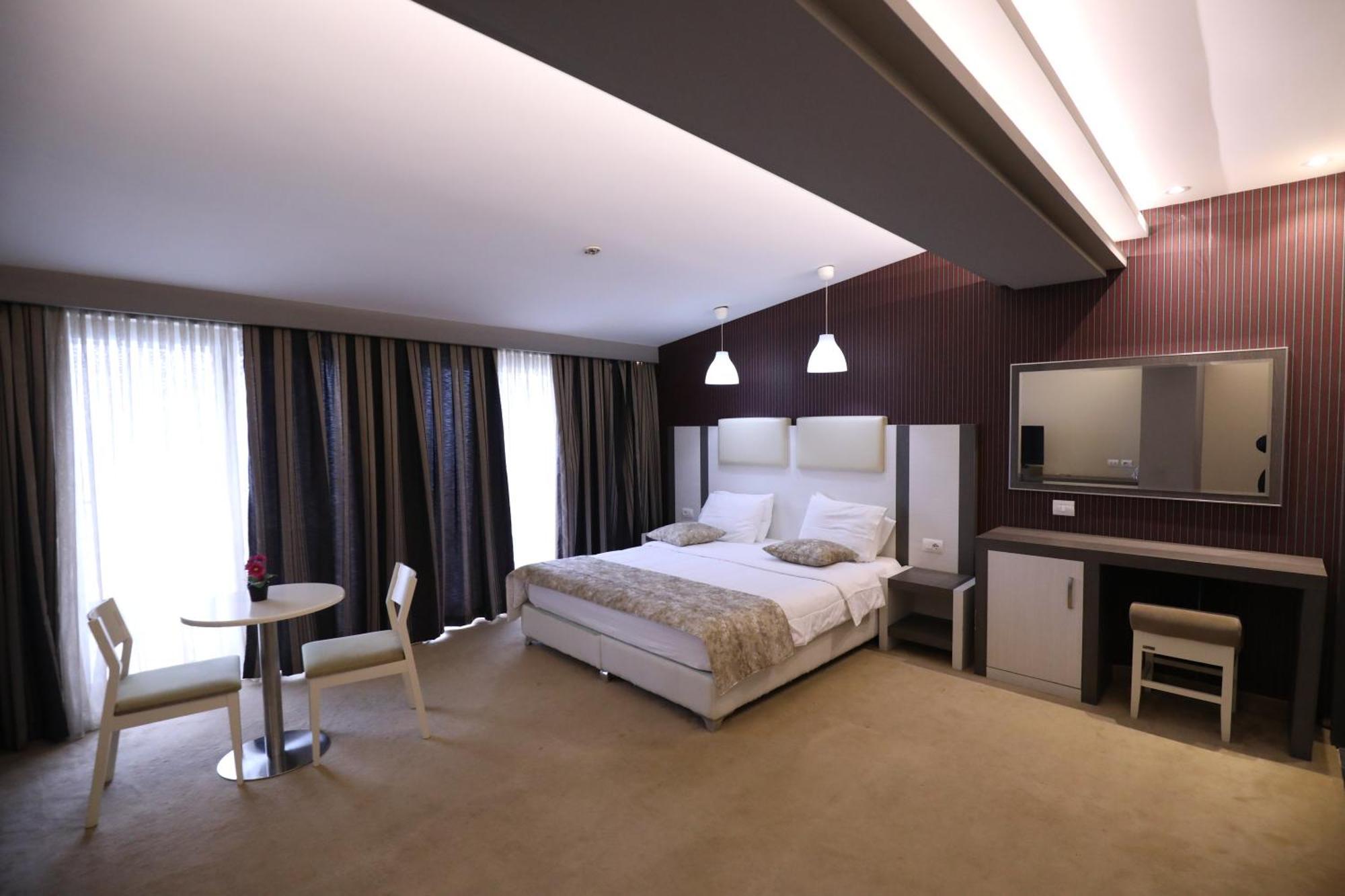 Hotel 1 Maji 4*