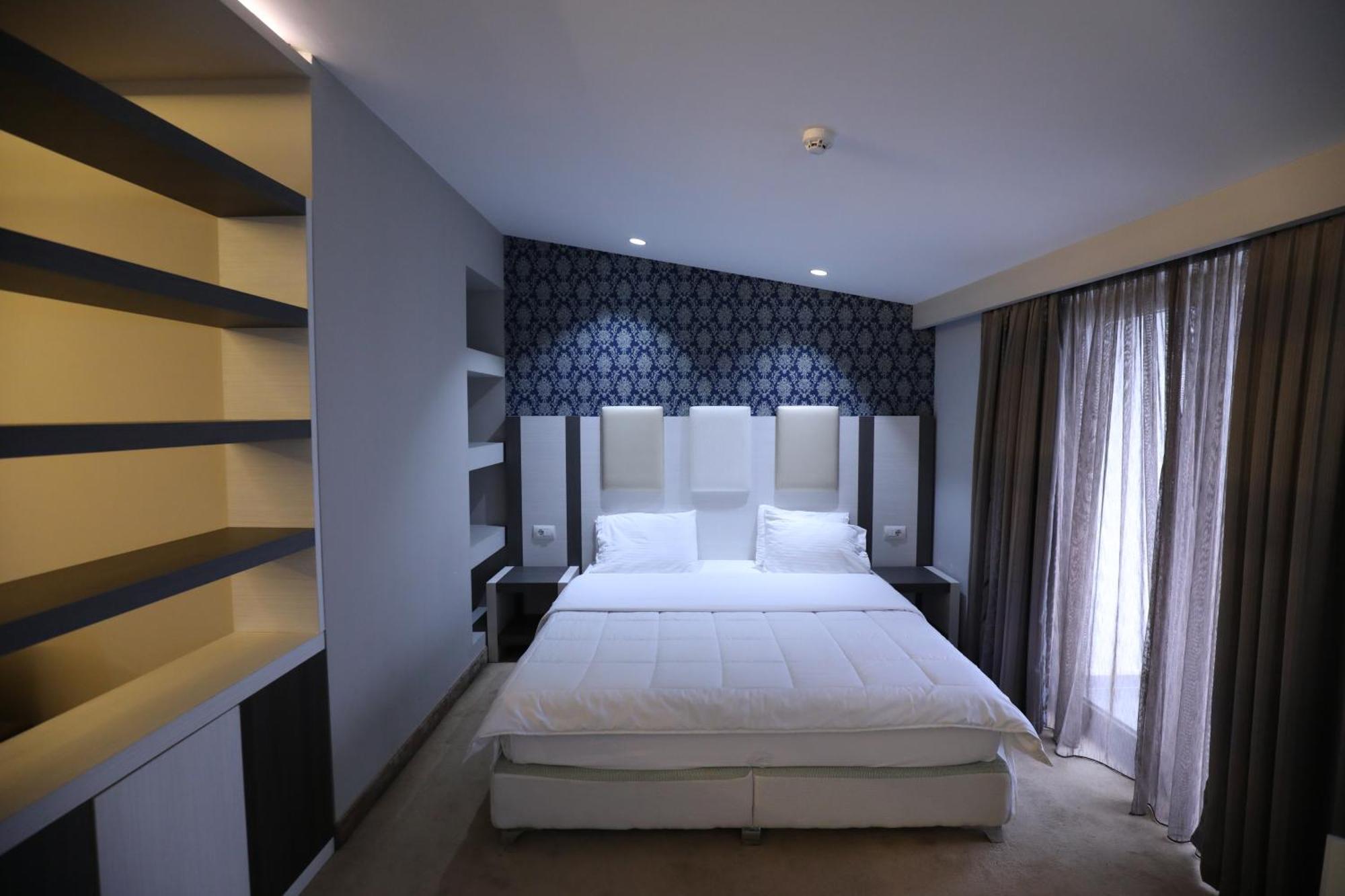 1 Maji Hotel 4*