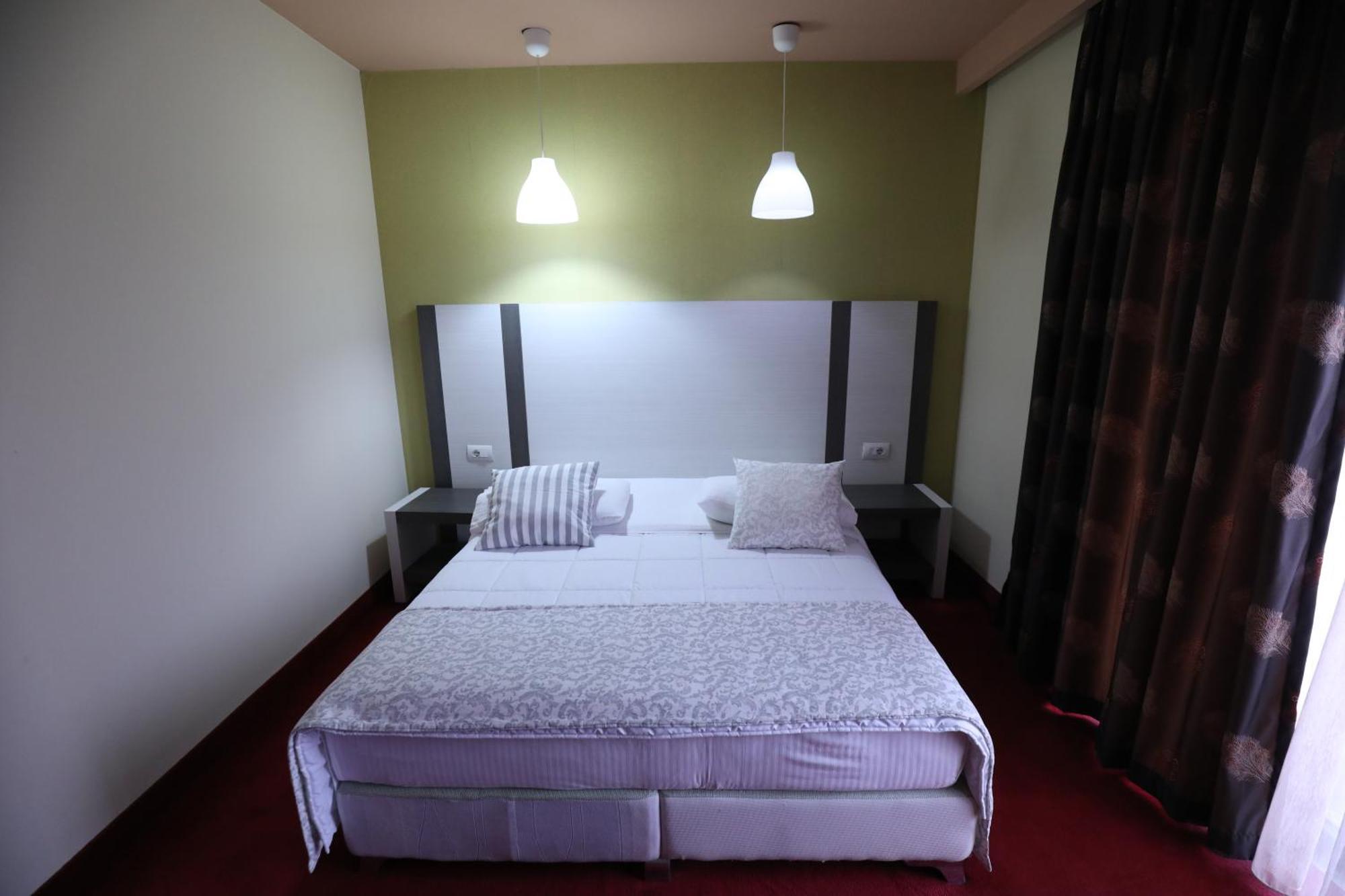 1 Maji Hotel 4*