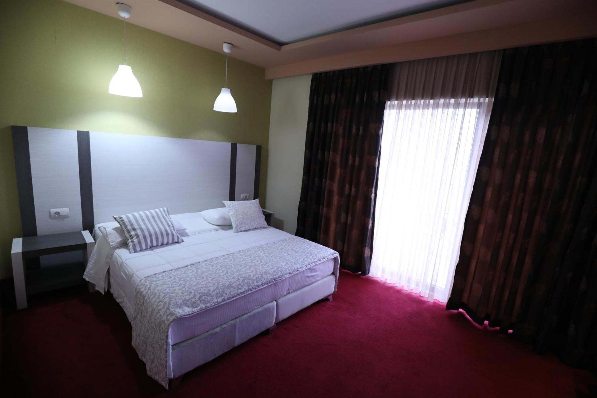 Hotel 1 Maji 4*